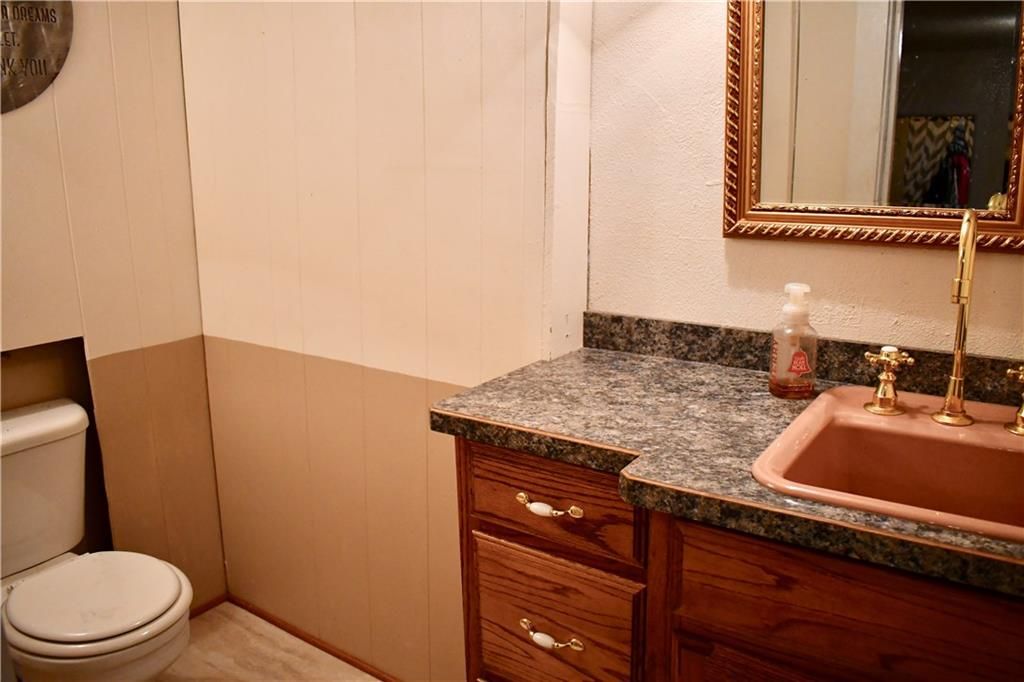 00 E SideSquare, Cooper, TX 75432